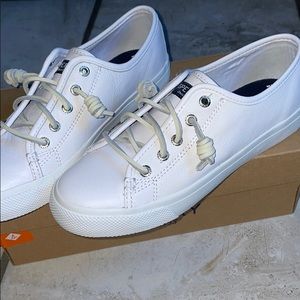 Sperry Seacoast White Leather 6.5M